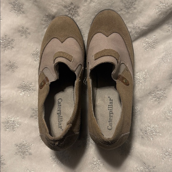 CAT Caterpillar Tan Suede Lug Sole Shoes - Picture 10 of 15